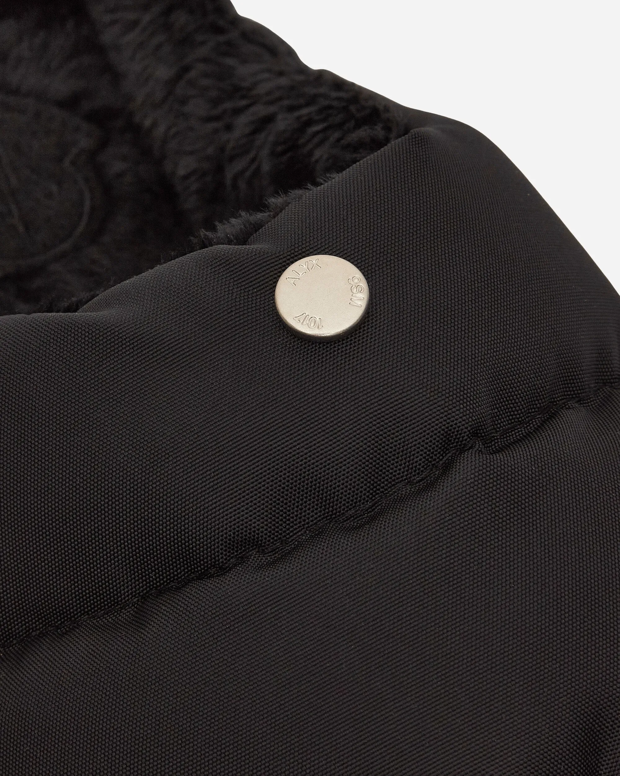 6 Moncler 1017 ALYX 9SM Chaussures de randonnée en duvet noir