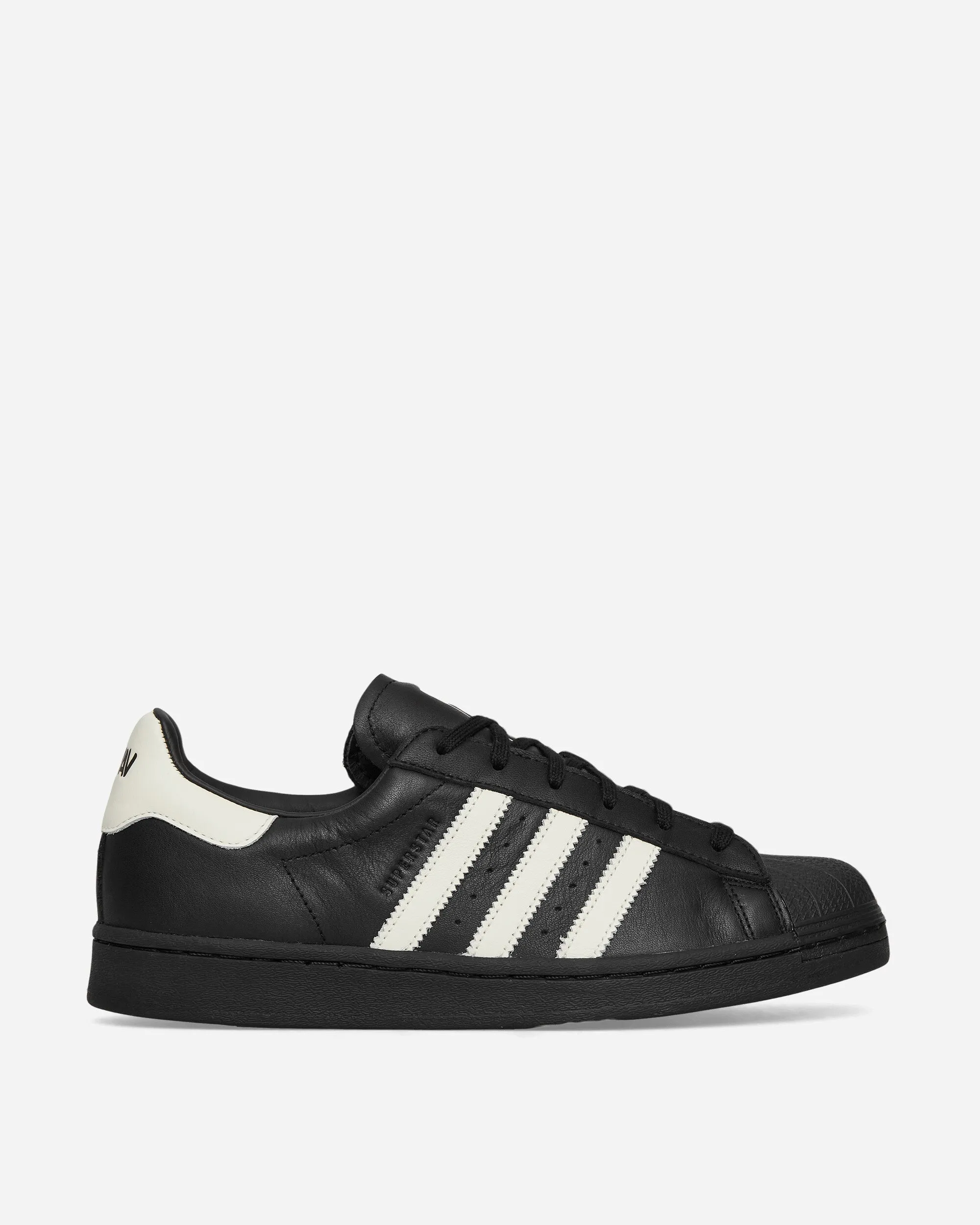 Avavav Superfinger Superstar Sneakers Noir de base / Blanc crème