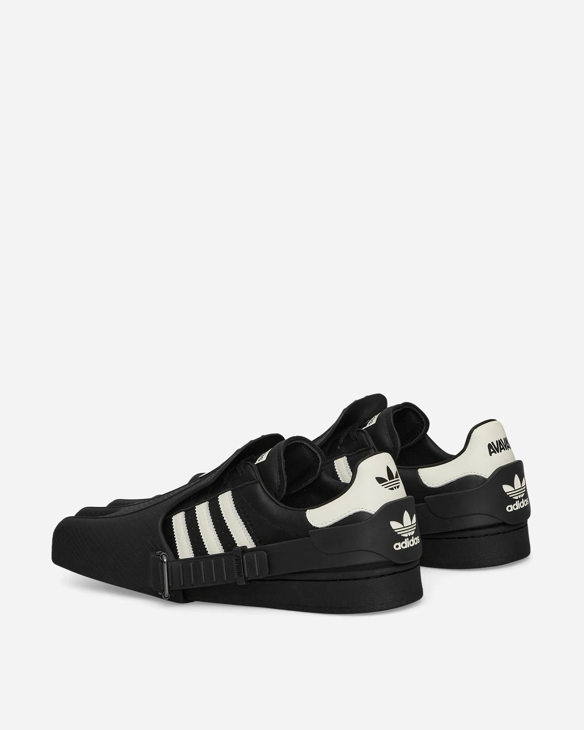 Avavav Superfinger Superstar Sneakers Noir de base / Blanc crème