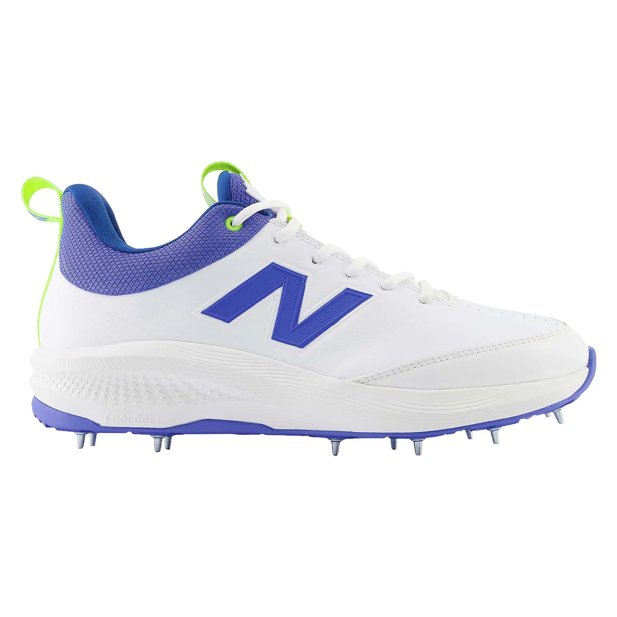 Chaussures de cricket pour hommes CK 4030 V5 (Largeur 2E)
