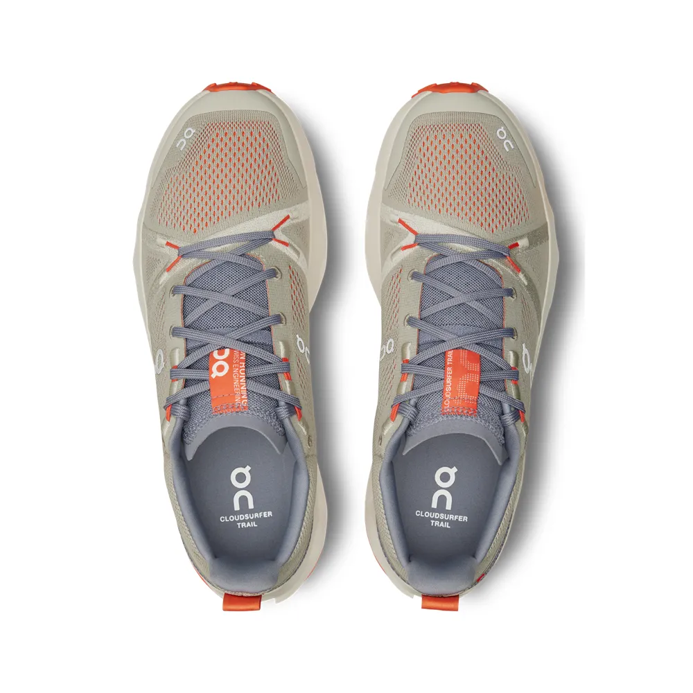 Sur la basket trail Women's Cloudsurfer en couleur Fossil/Ivoire