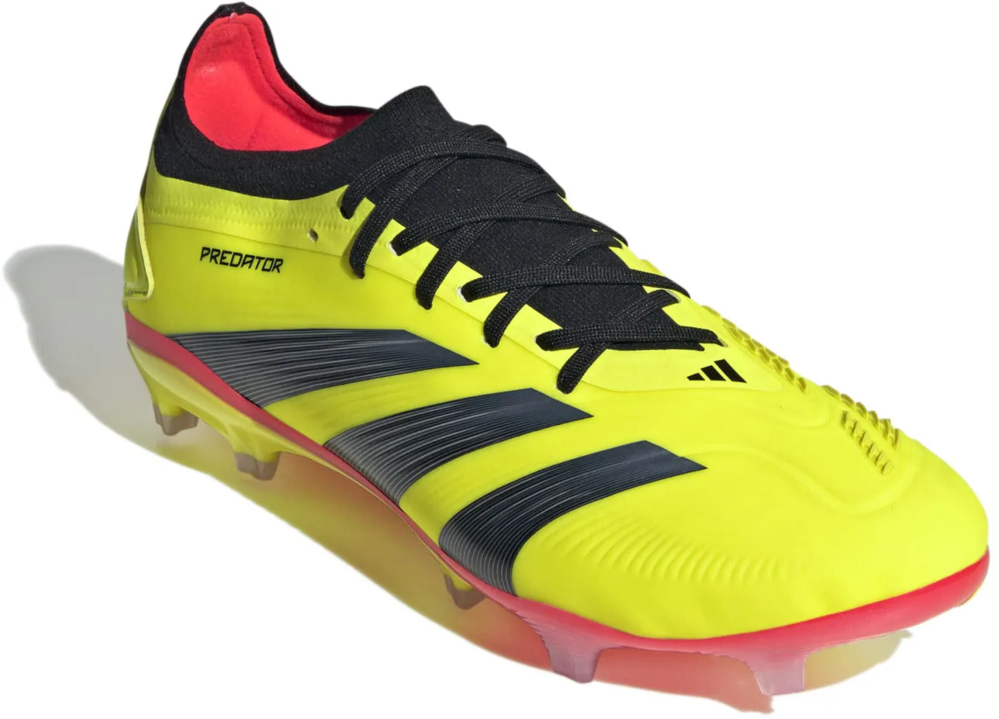 Chaussures de football Predator 24 Pro pour homme à semelle adaptée aux terrains secs
