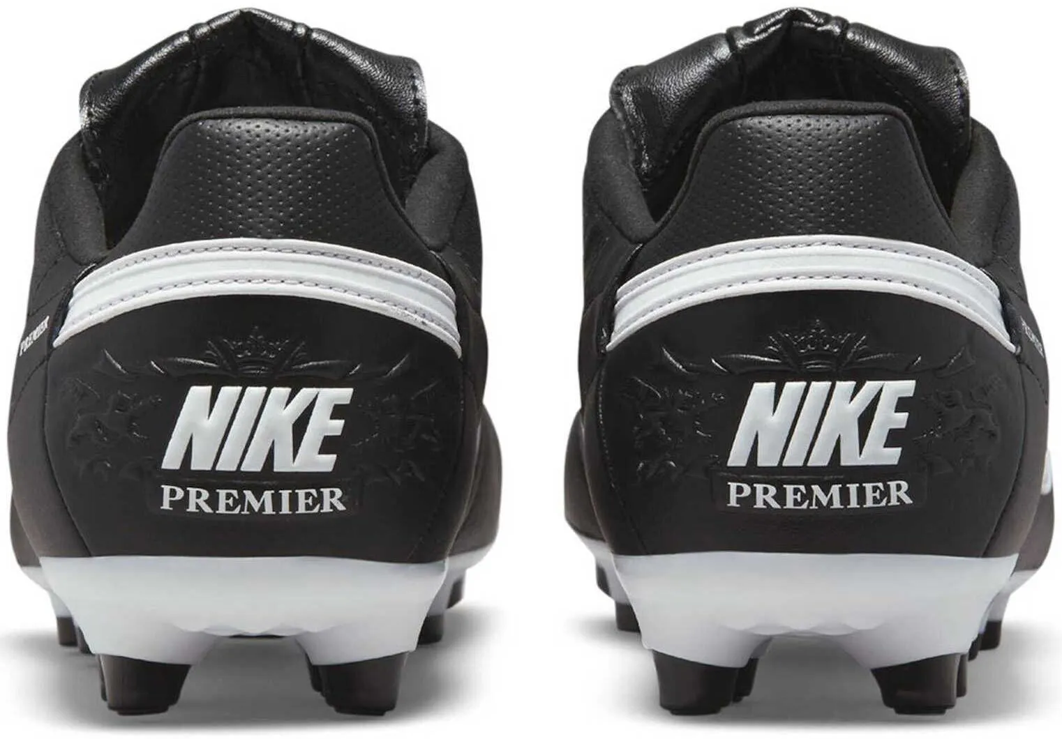 Chaussures de football Premier 3 pour terrain ferme