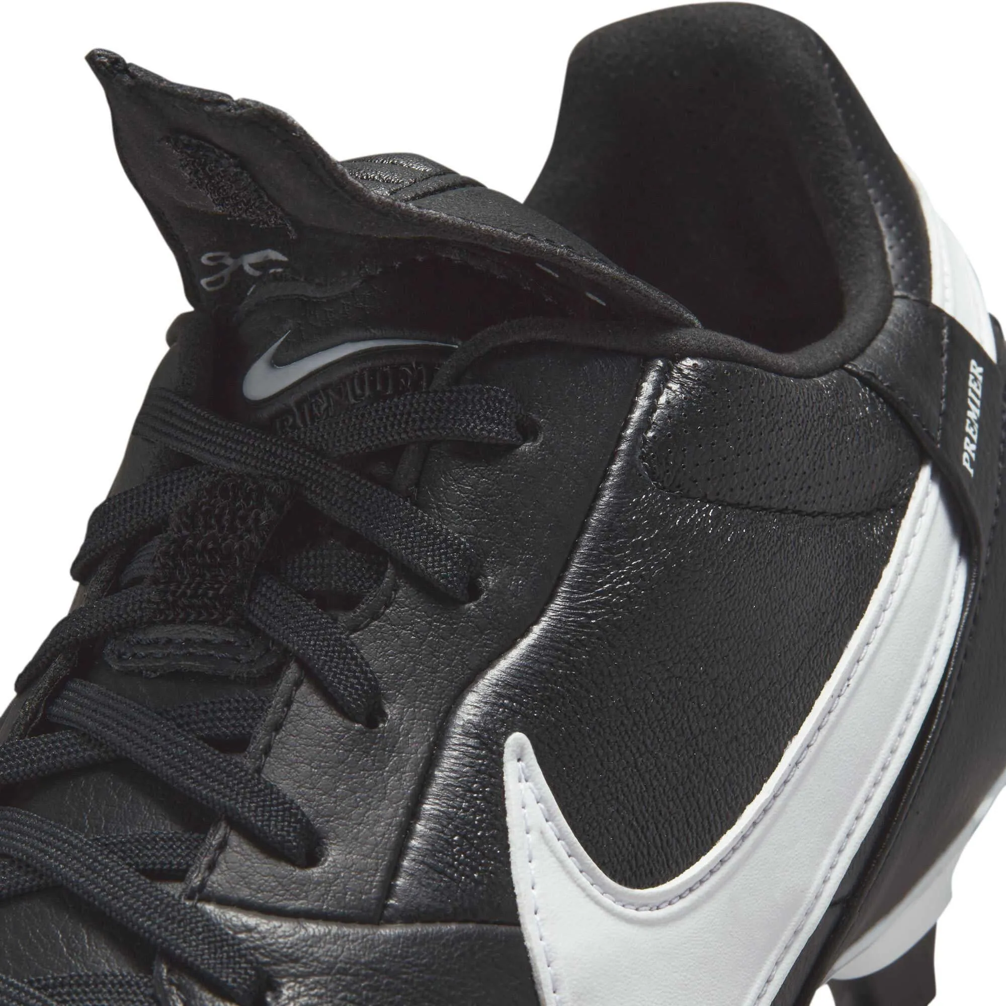 Chaussures de football Premier 3 pour terrain ferme