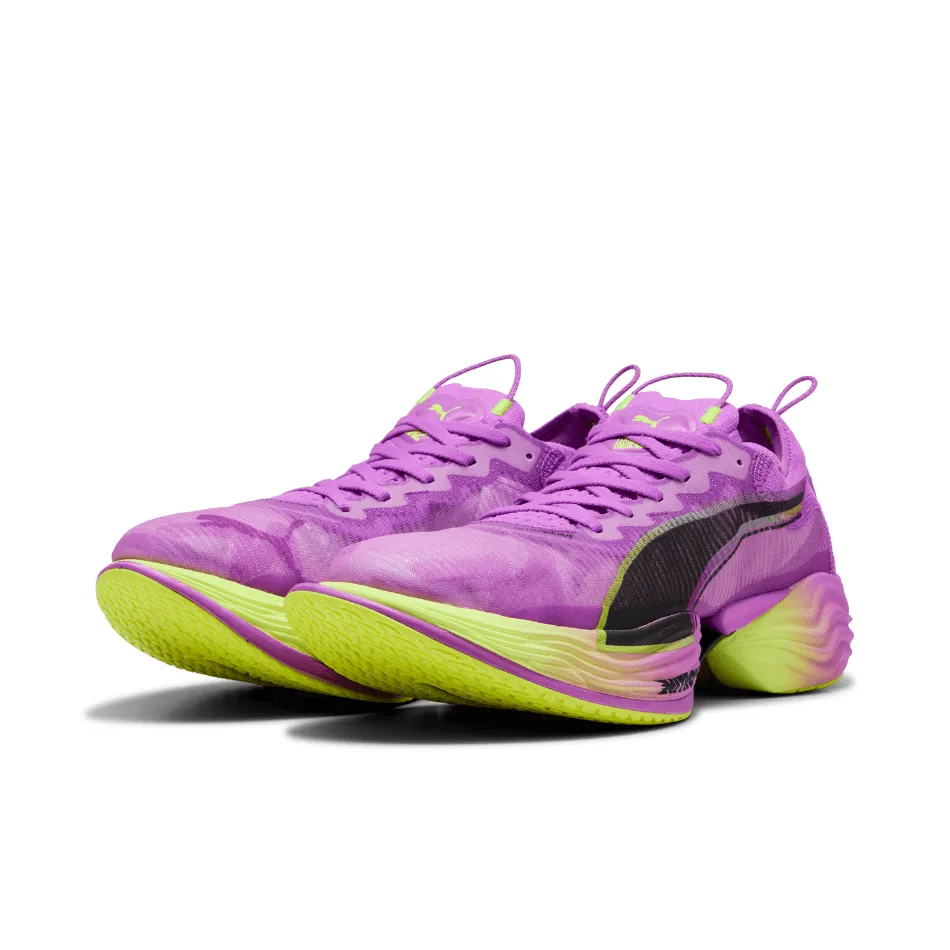 Chaussures de course Puma Women's Fast-R NITRO Elite 2 en Pure Magenta/Alerte Jaune SS25