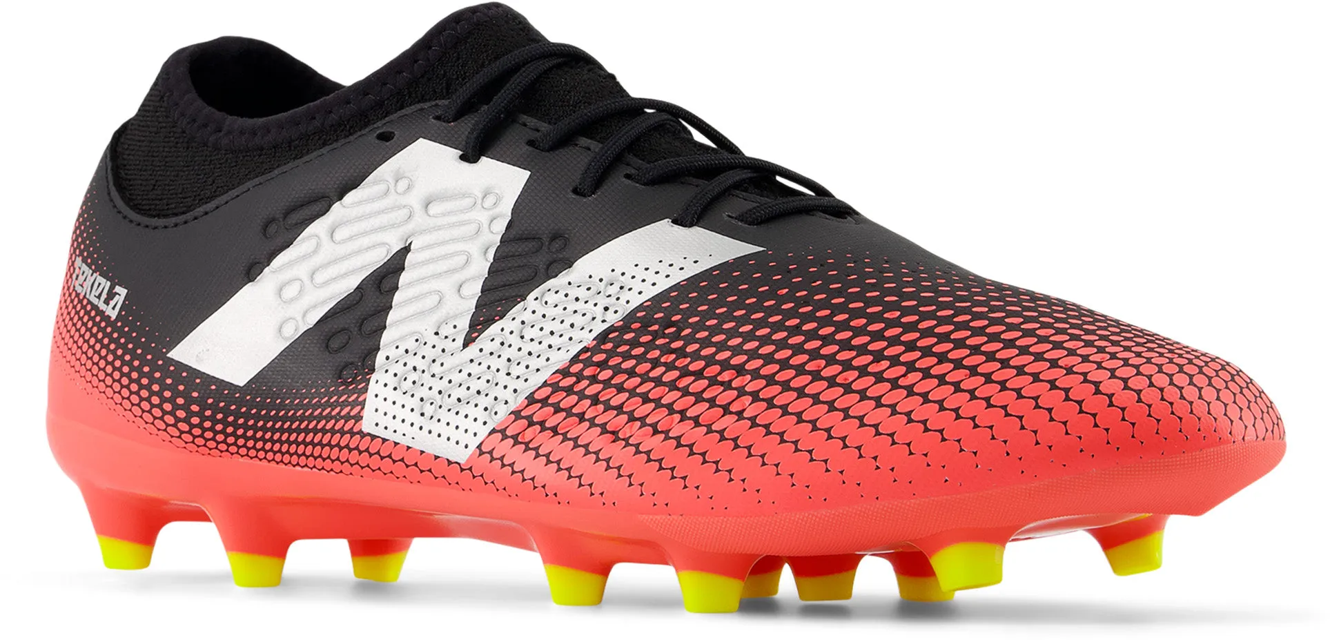 Chaussures de football Tekela Magique V4  pour homme à semelle ferme (Largeur D)