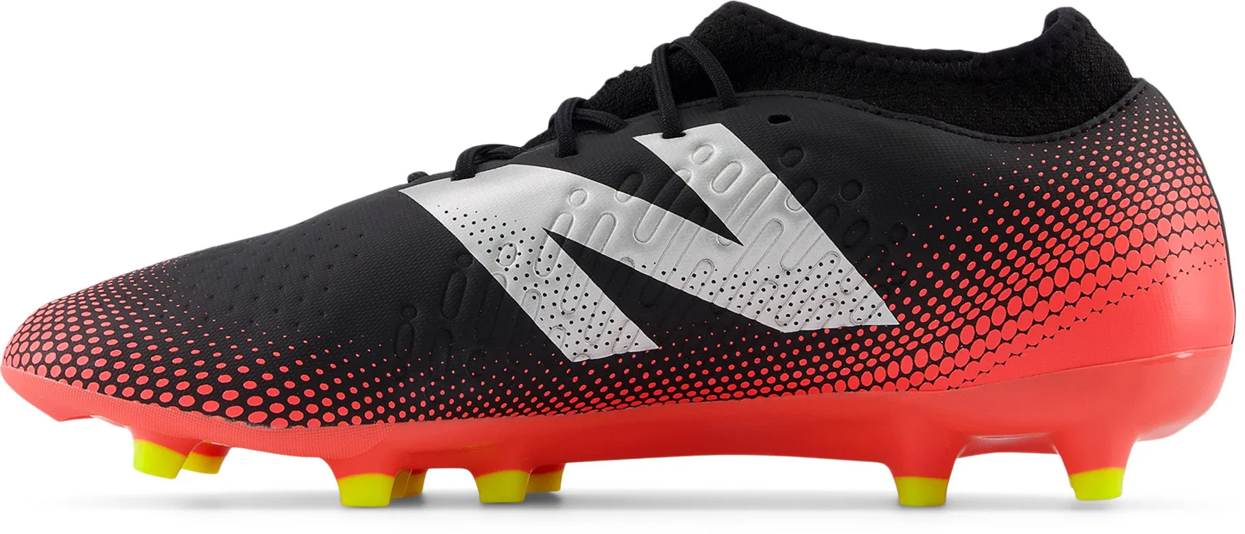 Chaussures de football Tekela Magique V4  pour homme à semelle ferme (Largeur D)