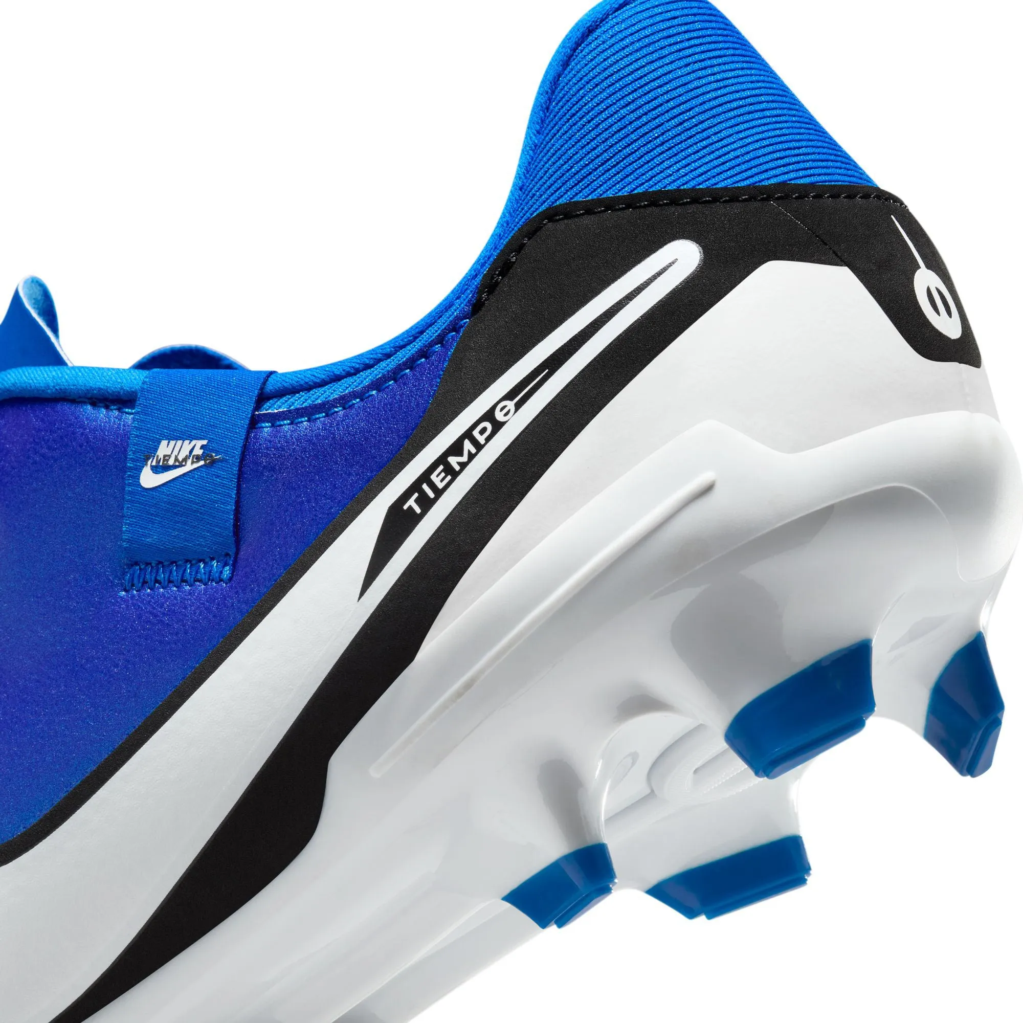 Chaussures de football Tiempo Legend 10 Academy Multi Ground à tige basse pour hommes