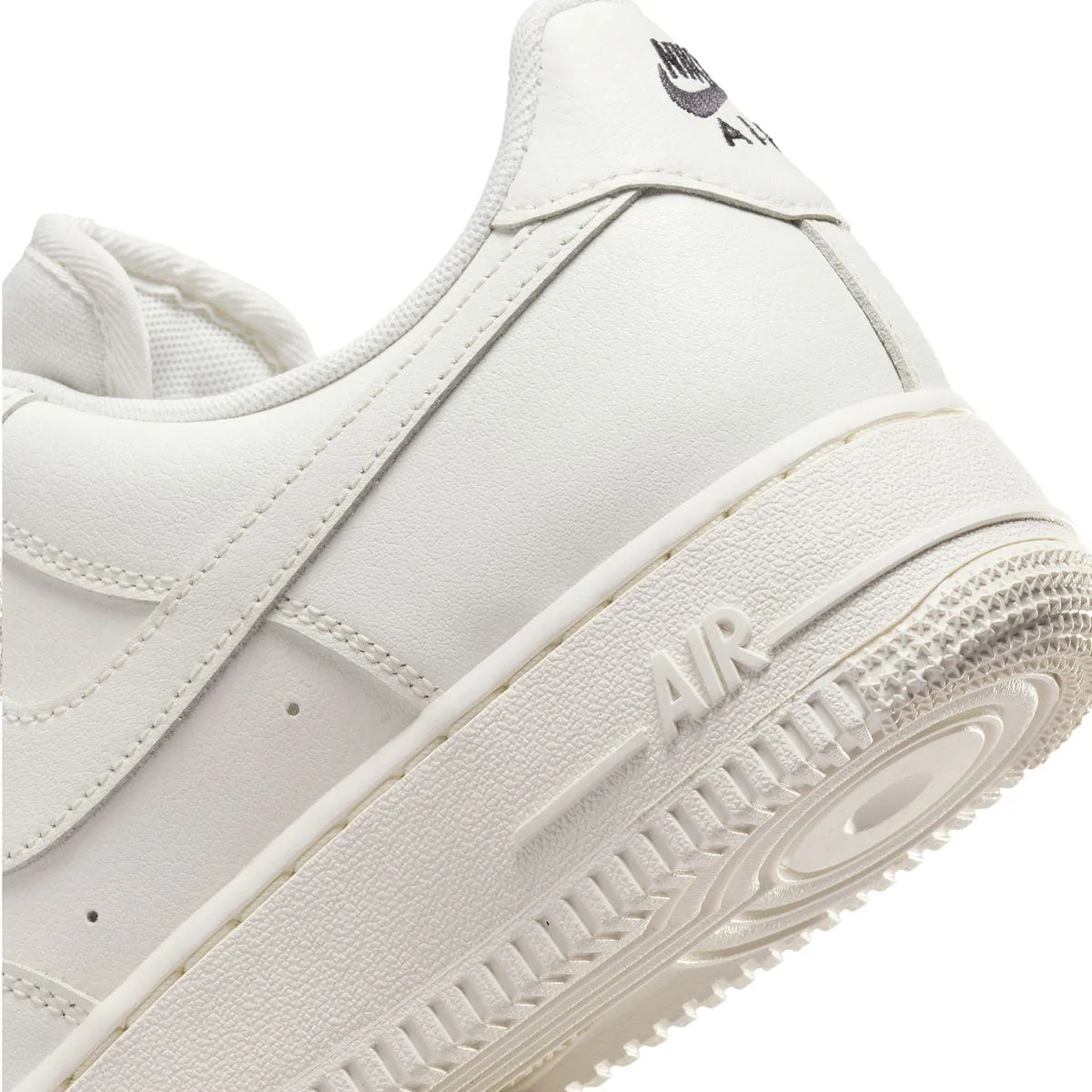 Wmns Air Force 1 '07 ESS 'Voile'